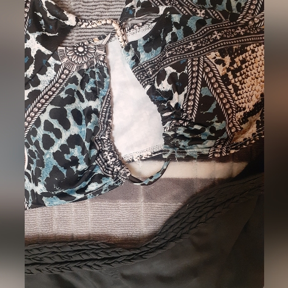 Bikini - Picture 2 of 3